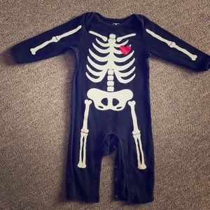 Old Navy 18-24month Skeleton with heart one-peace